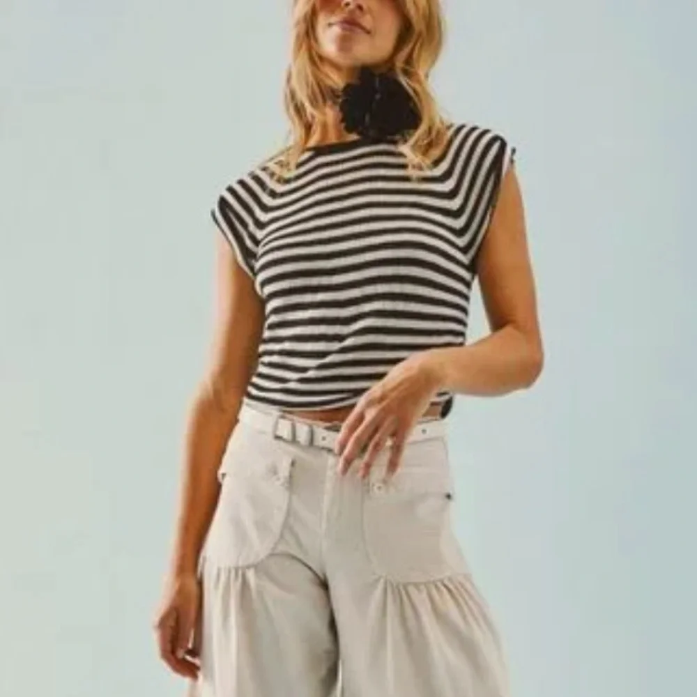 FREE PEOPLE Slinky Baby Tee Black White‎ Striped Combo Size M NWT Bloggers’ Fav!